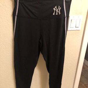 PINK Victoria's Secret MLB Yankees leggings